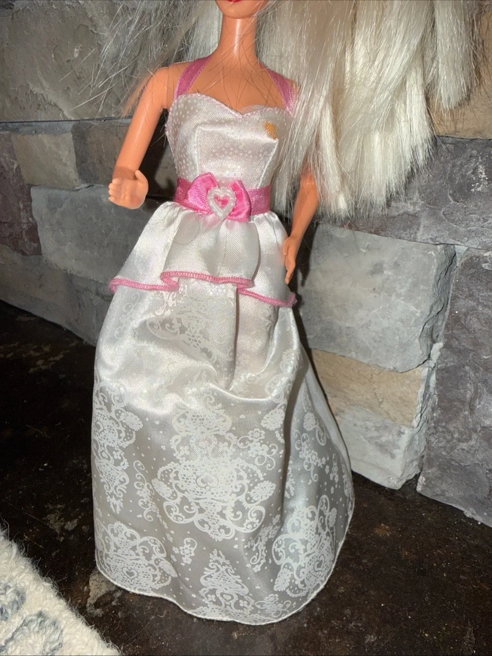 Barbie wedding dress with pink (check pictures)
